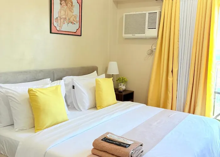 Cozy King Bed With Sofa Bed Sunvida Tower Across Sm With Balcony *