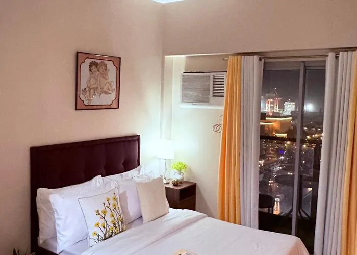 Apartment Cozy King Bed With Sofa Bed Sunvida Tower Across Sm With Balcony