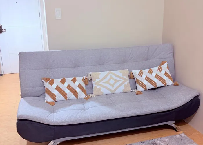 Cozy King Bed With Sofa Bed Sunvida Tower Across Sm With Balcony *